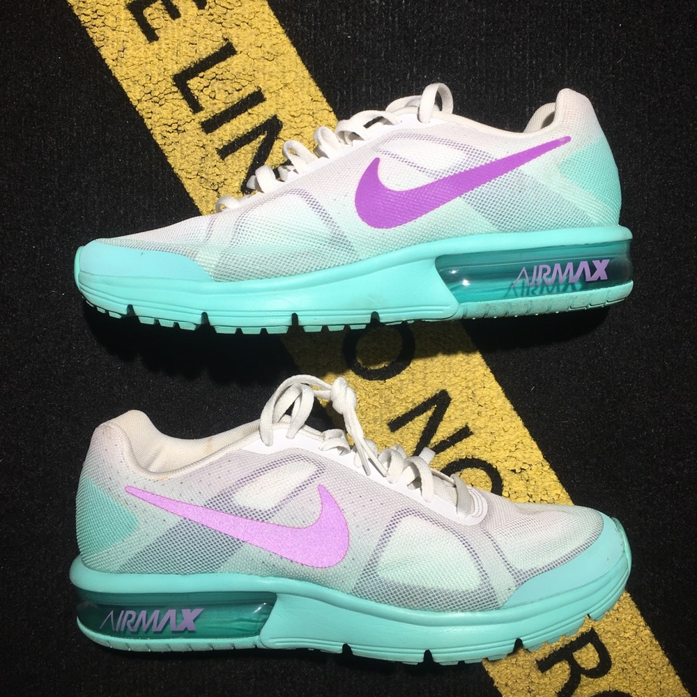 Nike air max sequent turquoise GS - size 7Y/8.5W